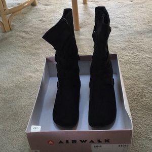 Black airwalk boots